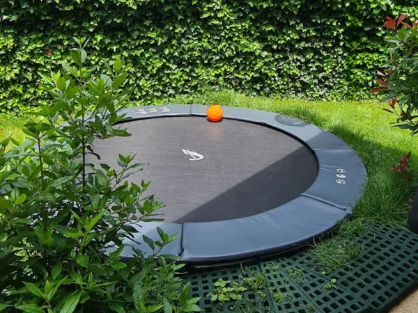 Akrobat Orbit Inground