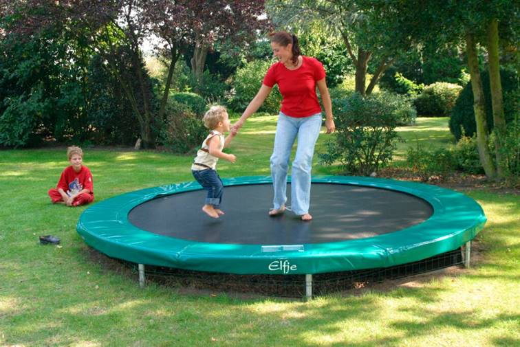 Trampoline van Elfje 9 image