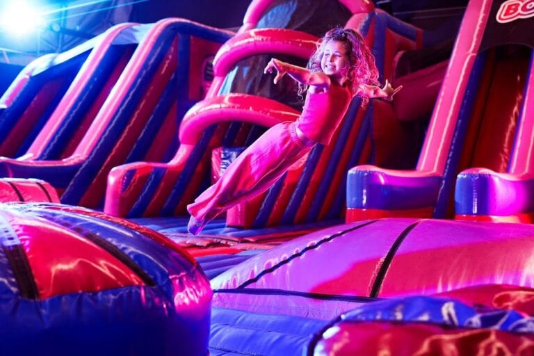 Gratis naar Bounce Valley bij aankoop van een Akrobat trampoline 1 bounce valley